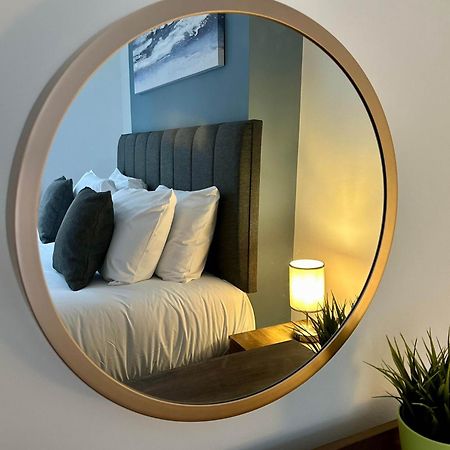 Hyde Brewery House - 2 Bedroom House With Parking Winchester Buitenkant foto