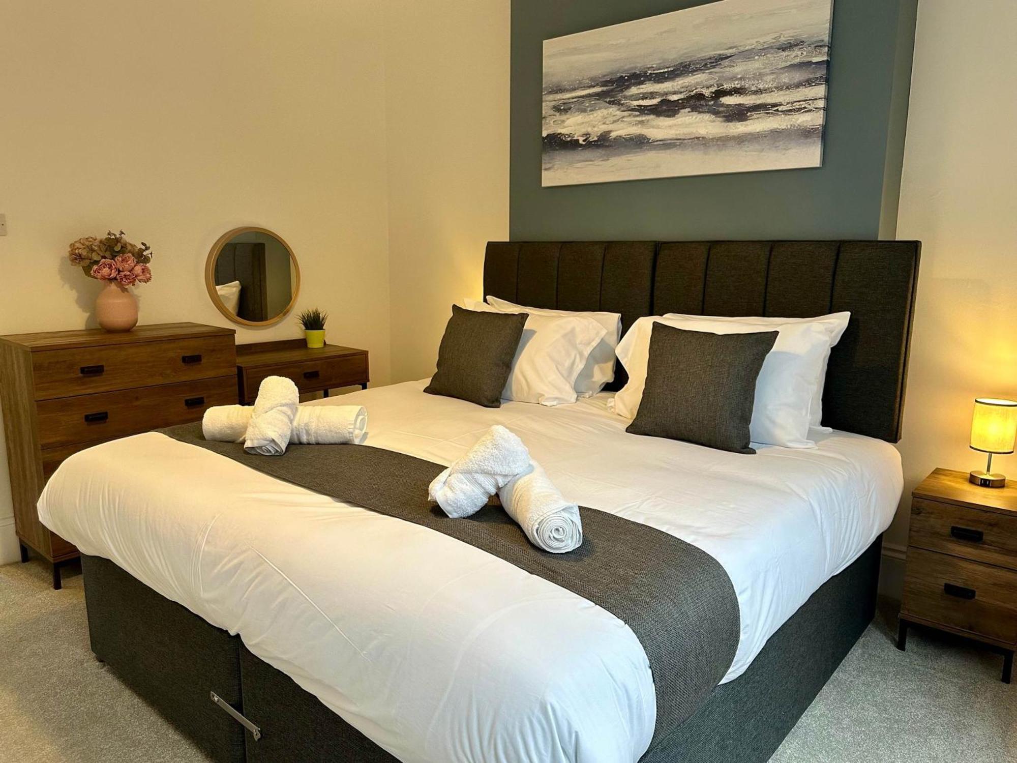 Hyde Brewery House - 2 Bedroom House With Parking Winchester Buitenkant foto