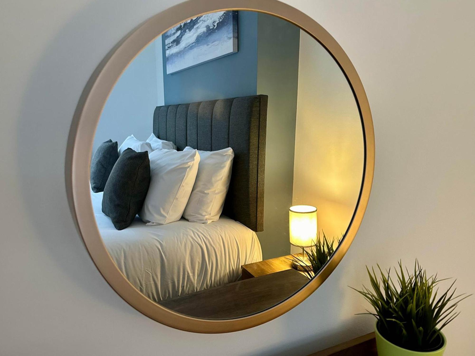 Hyde Brewery House - 2 Bedroom House With Parking Winchester Buitenkant foto